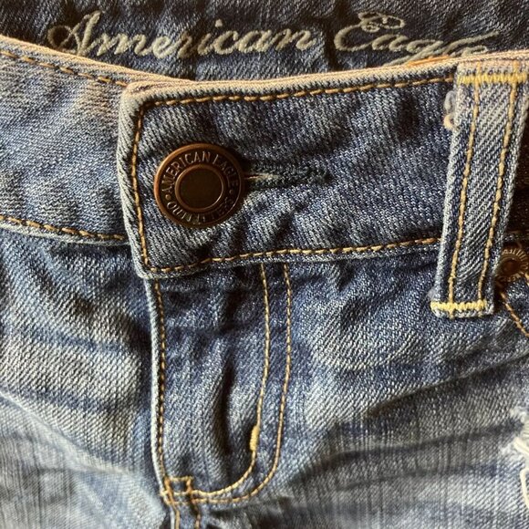AEO American Eagle Cutoff Denim Distressed Shorts Size 4 - Picture 9 of 16